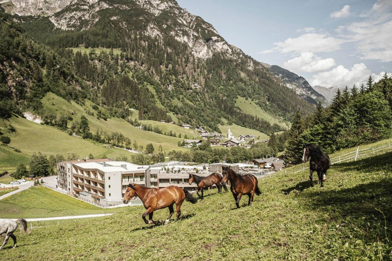Feuerstein Nature Family Resort Colle Isarco Kültér fotó